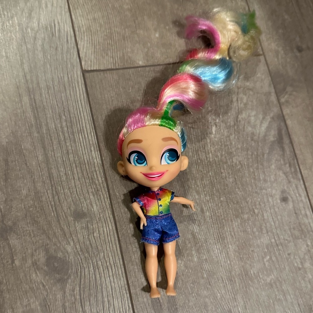 Hairdorables Loves Series 2 JoJo Siwa Doll Colorful Doll with Rainbow Hair